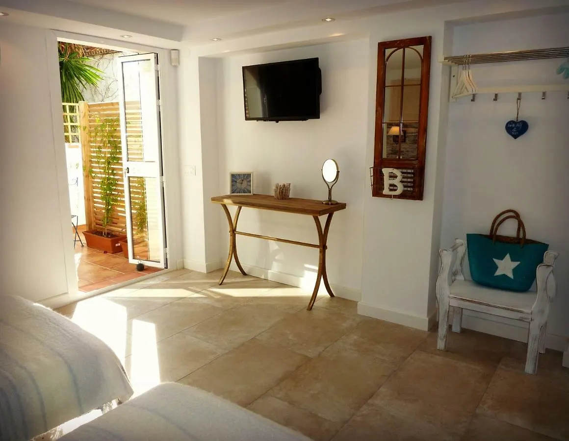 Villa Breeze Boutique Guest Rooms, Marbella Bed and breakfast