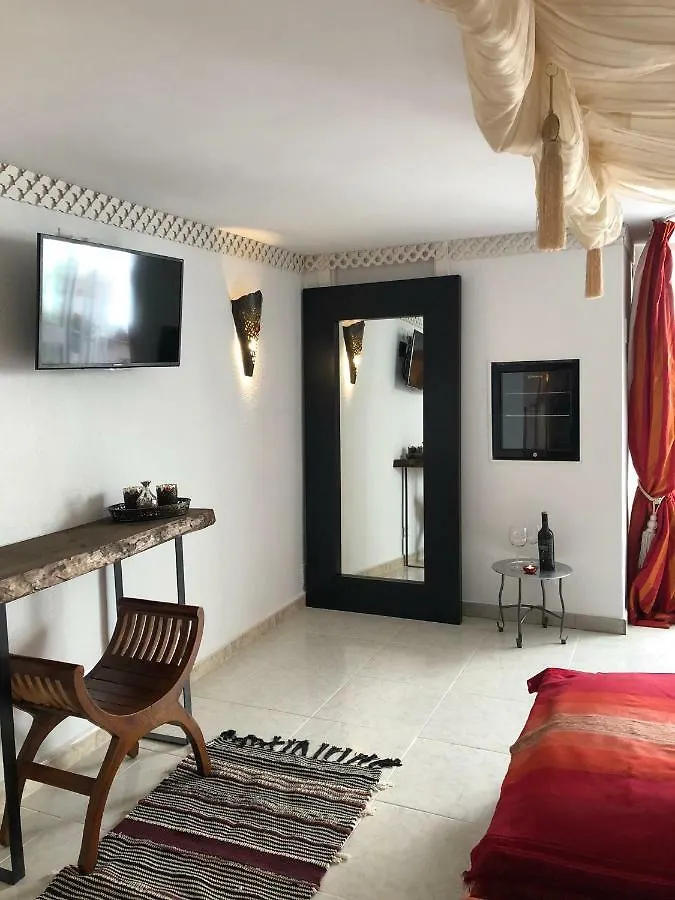 Villa Breeze Boutique Guest Rooms, Marbella 4*,  España