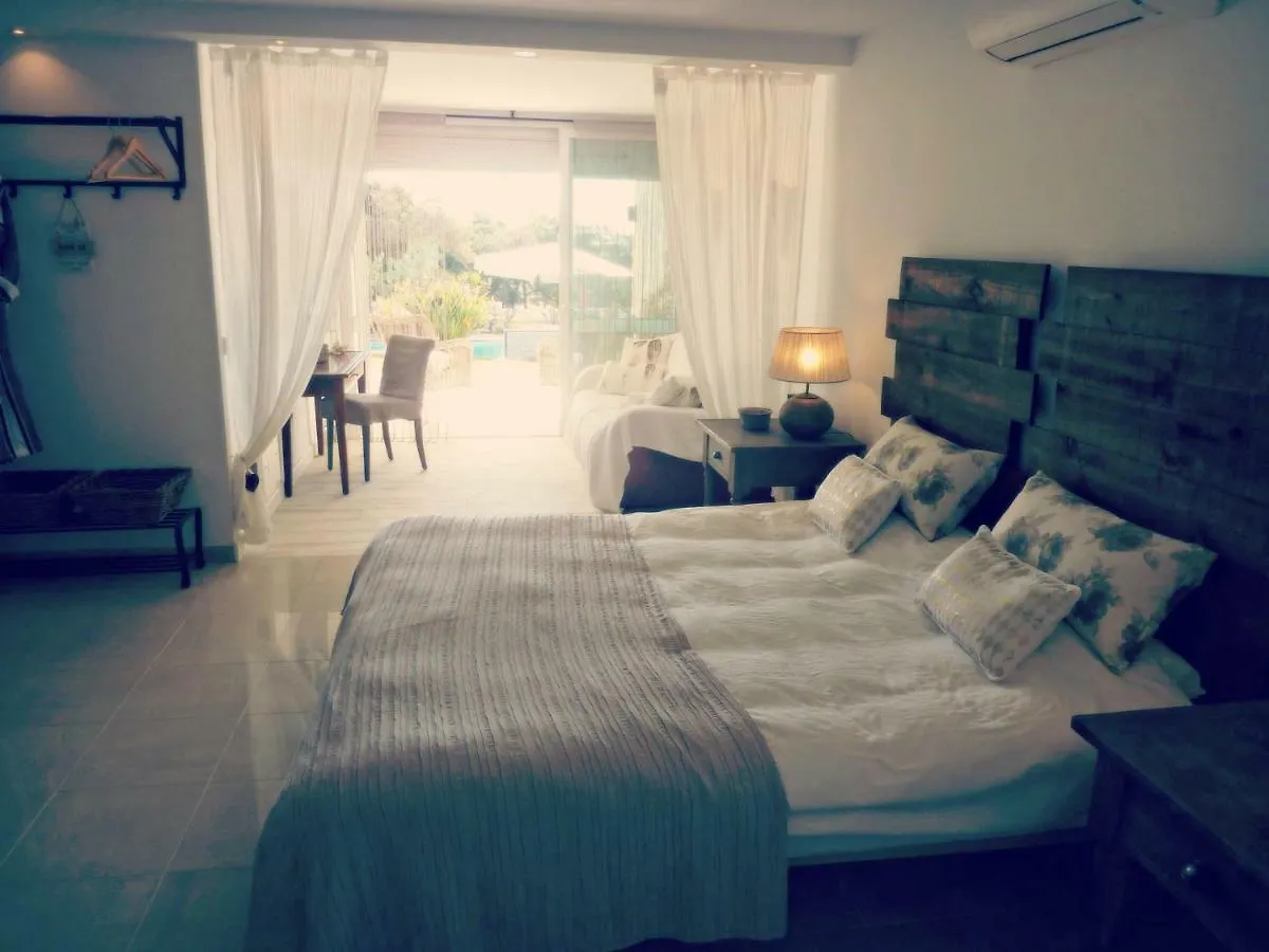 Villa Breeze Boutique Guest Rooms, Marbella Bed and breakfast