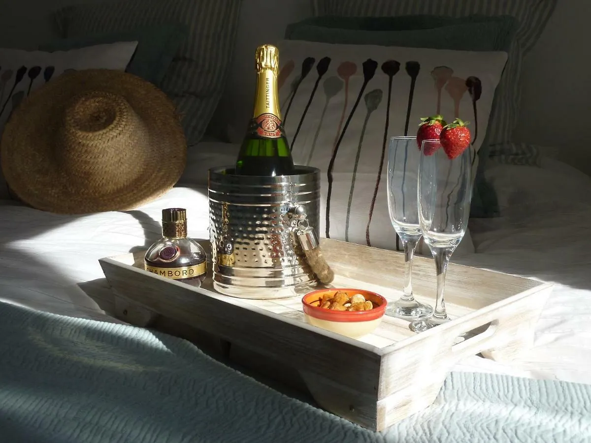 Villa Breeze Boutique Guest Rooms, Marbella 4*,  Spagna