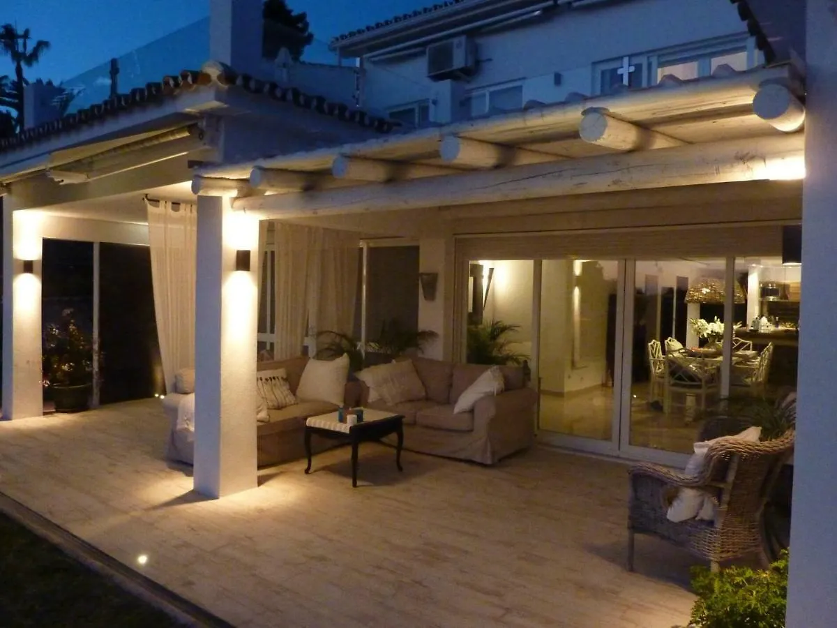 Villa Breeze Boutique Guest Rooms, Marbella Sitio de Calahonda Bed and breakfast