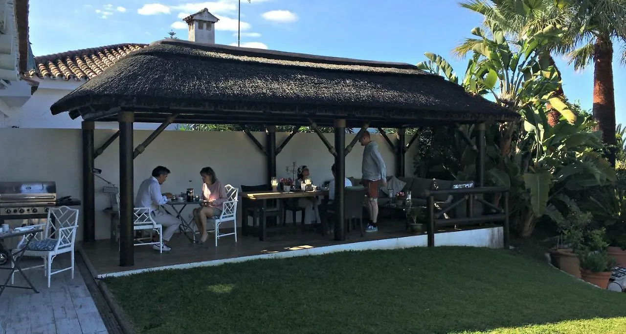 Villa Breeze Boutique Guest Rooms, Marbella Bed & Breakfast